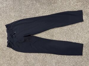 Lululemon On the Fly Lot